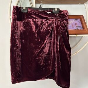 Loft Women’s 4 Maroon Crushed BlackBerry Velvet Wrap Twist Shift Skirt NWOT